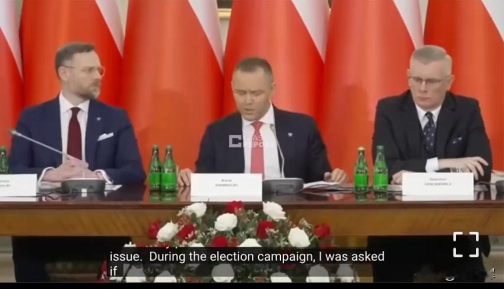 波兰总统称自己被普京“迫害”，并称普京为罪犯卡罗尔·纳夫罗茨基表示：“大