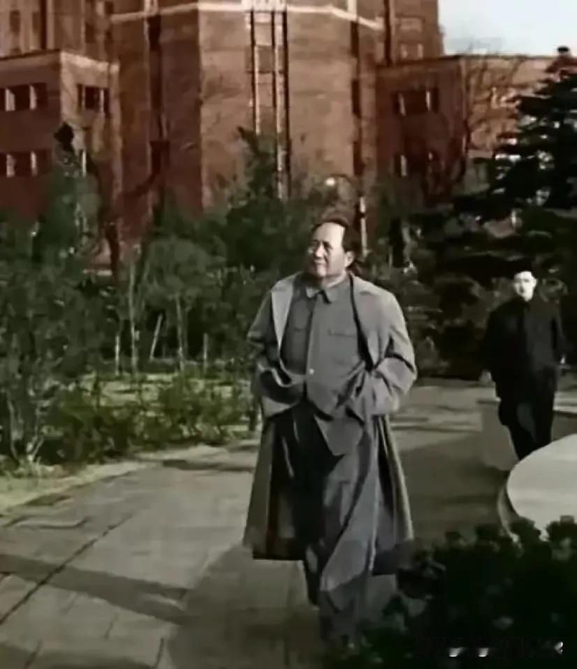 伟人的神态是任何人学不来的