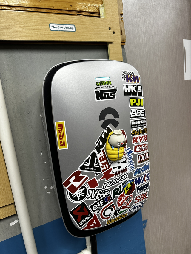 我的花里胡哨充电桩原来没换车之前是开的特斯拉，因为方便，一直用的是随车充，毕竟