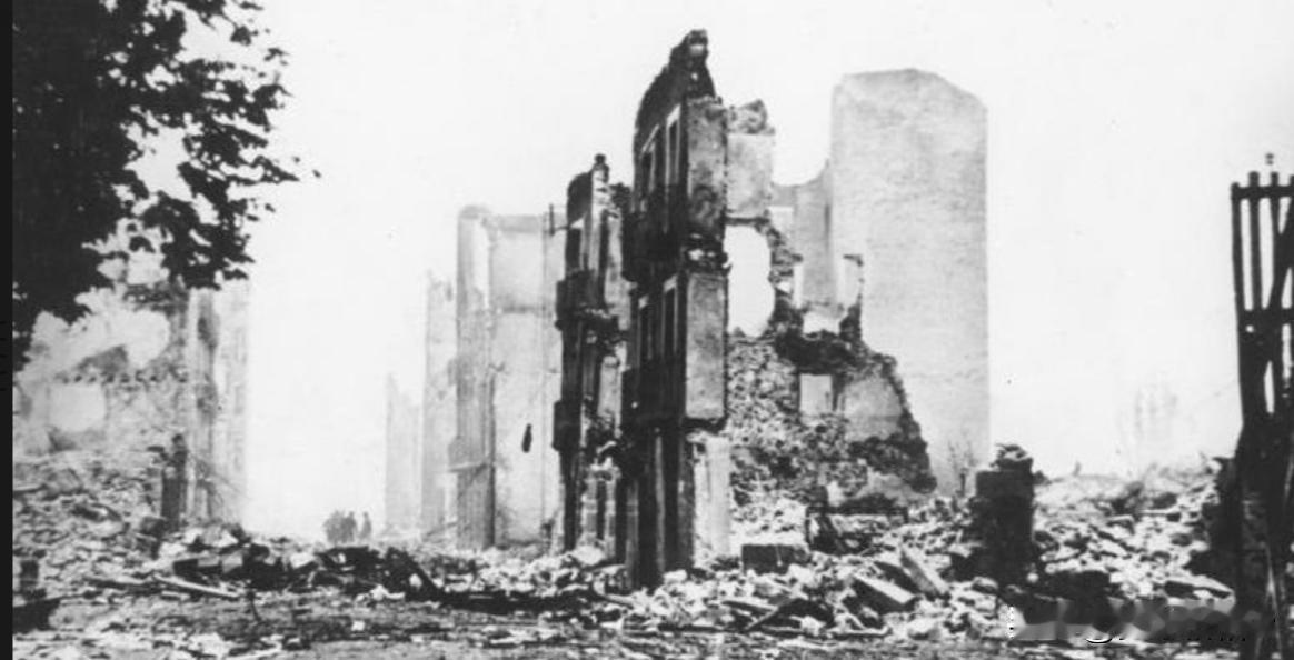 其实1937年4月26日轰炸格尔尼卡的凶手并不是较多人以为的容克-87。实际