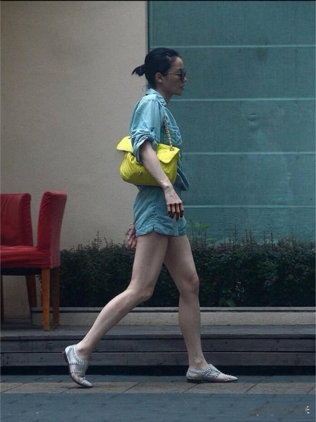 王菲早期街拍这身材可以当超模了