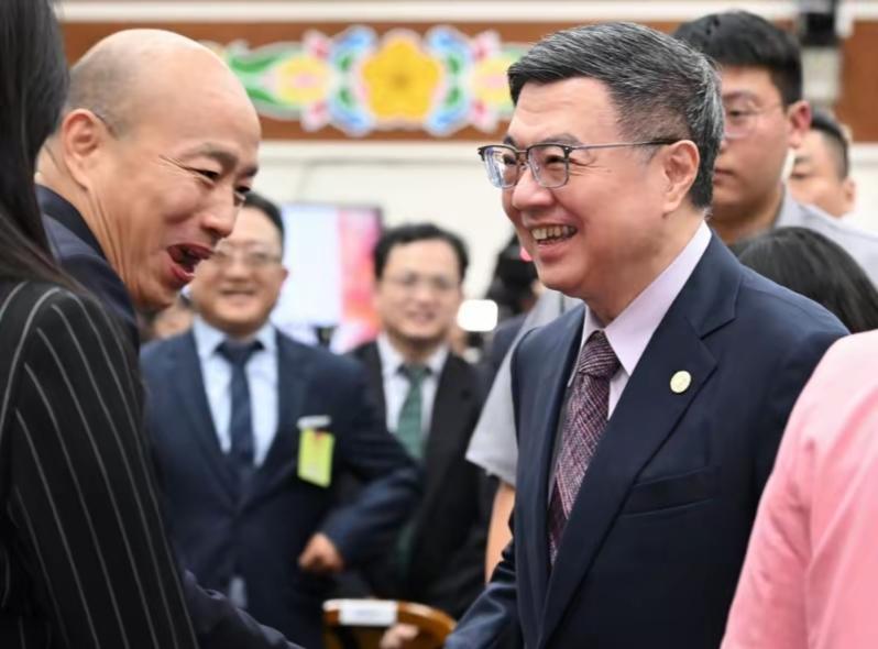 让步换来冷嘲热讽！韩国瑜释放善意，反被卓荣泰拿古文怼上热搜！总