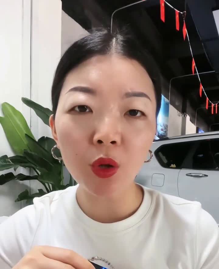 普通工薪阶层不适合买电车。我就说这最后一次你们爱听不听。就目前而言，普通的工