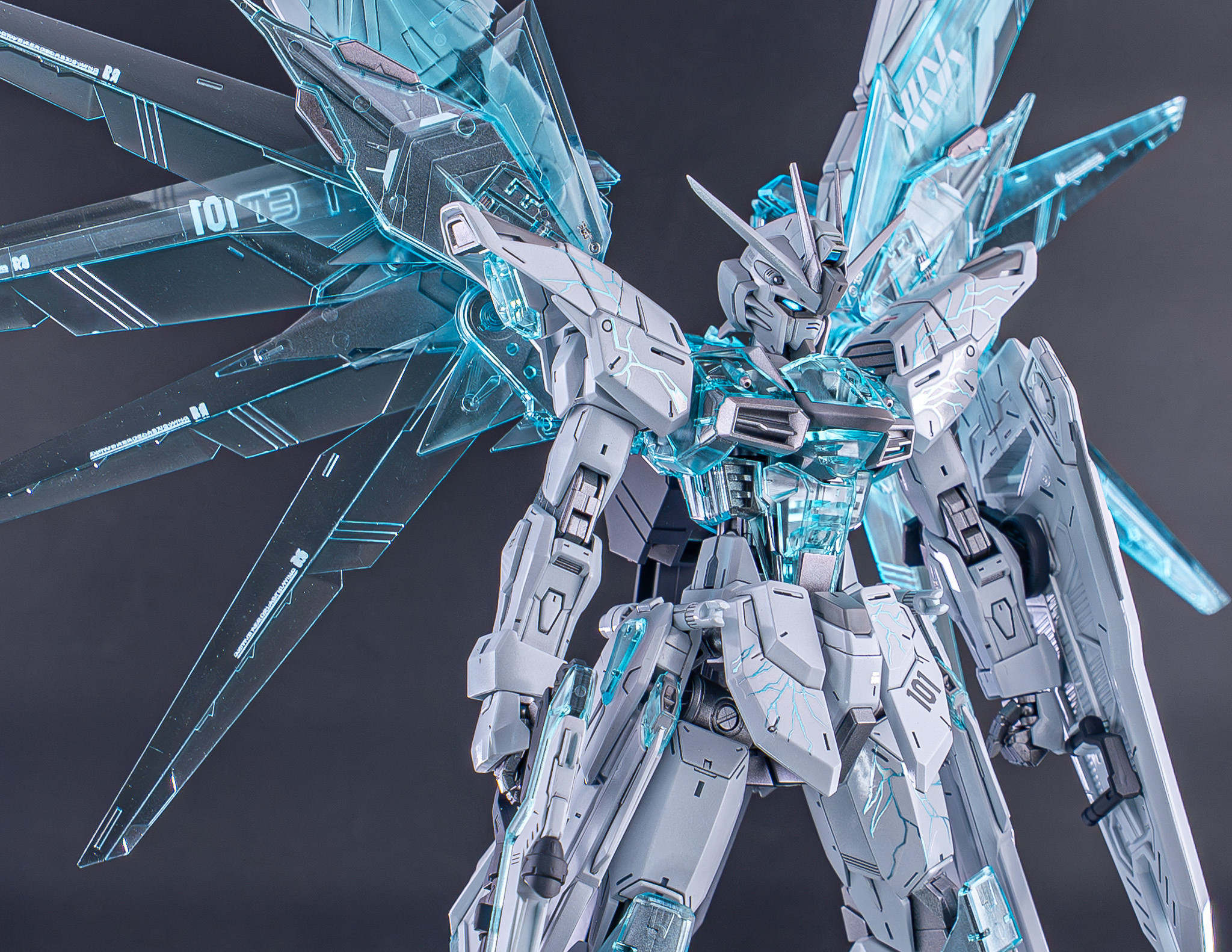 MG自由高达2.0[交叉配色/透明蓝]（byG-works）