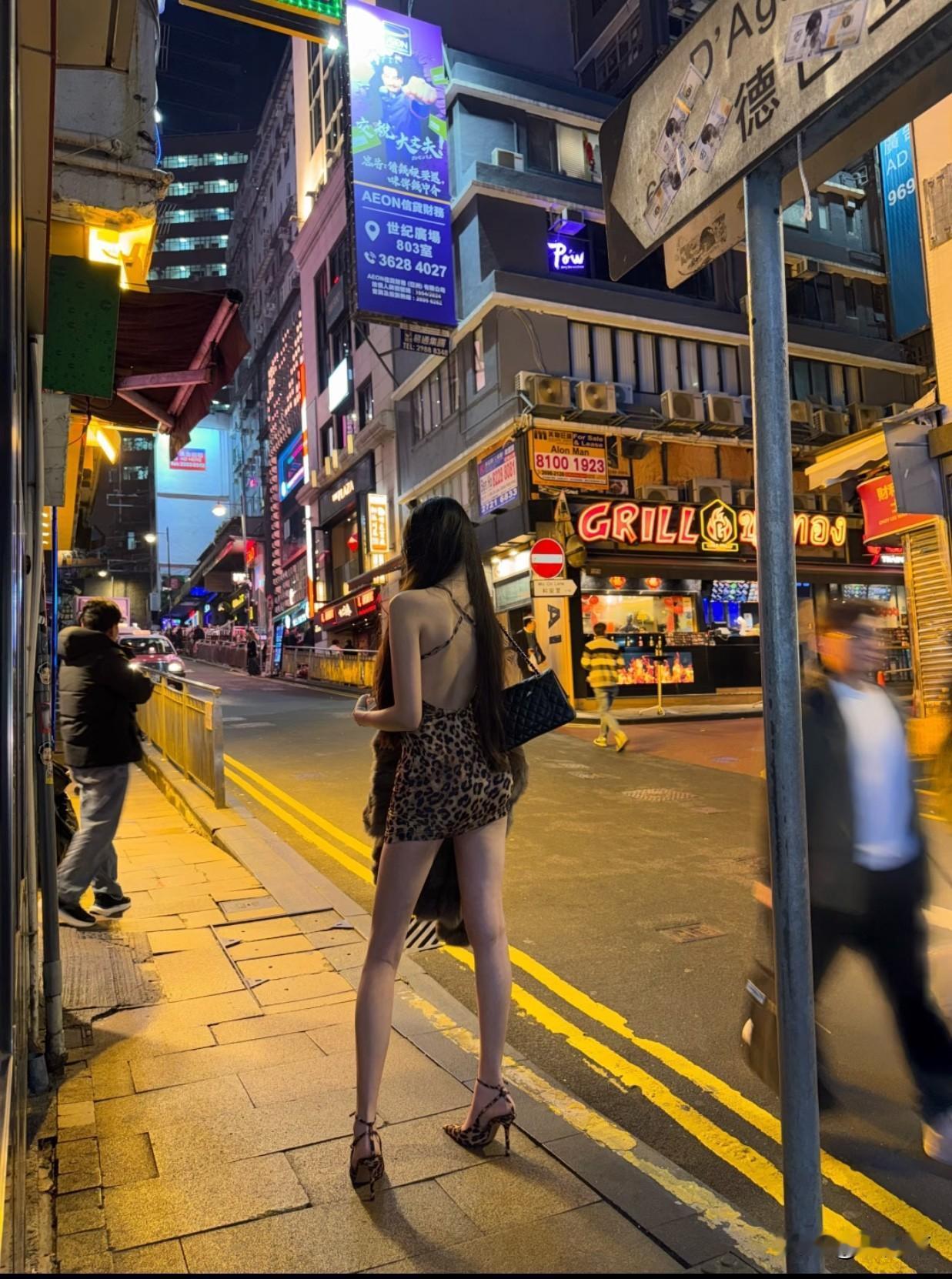 香港人潜意识里的日常的行为习惯都有哪些？这一点就很有意思啊，我们大陆是不需要的