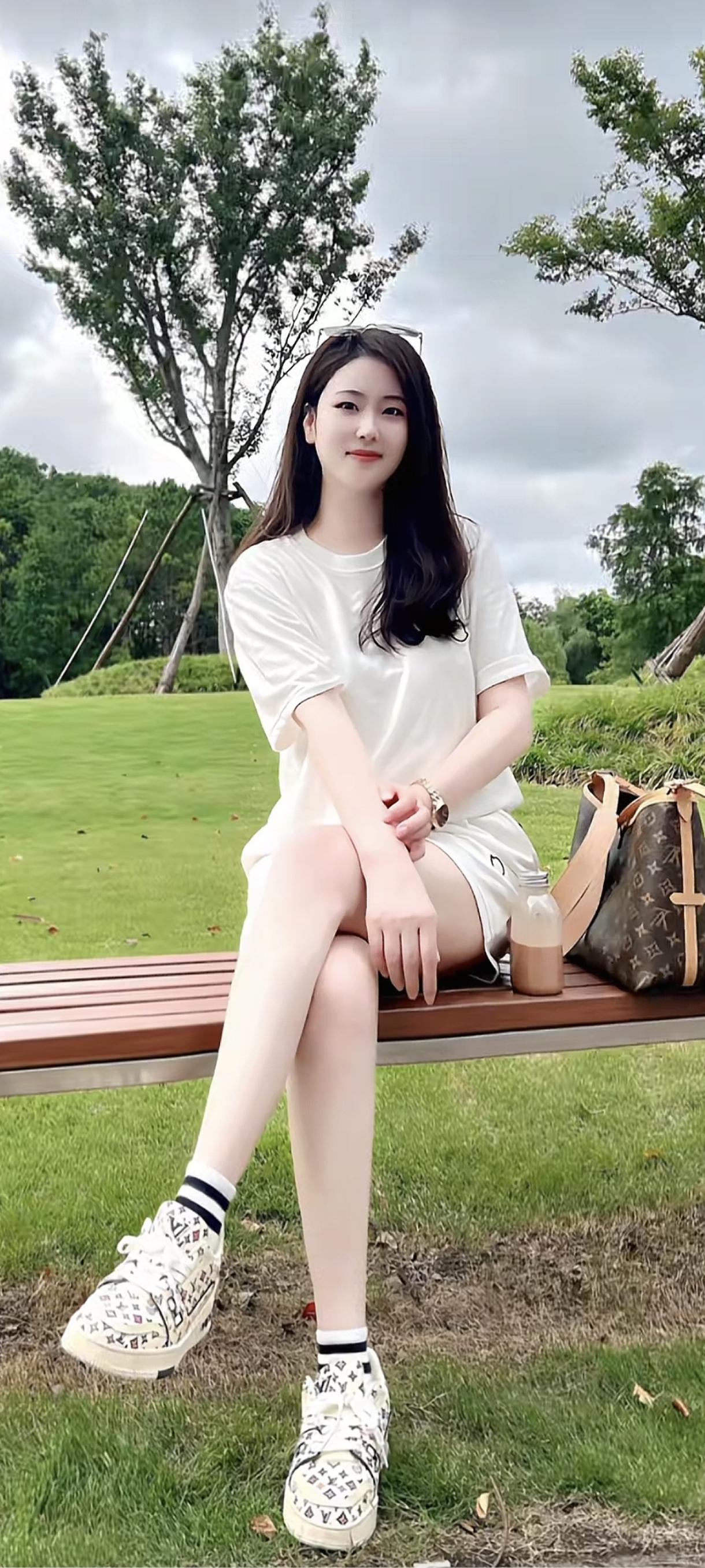 甜妹子美照分享