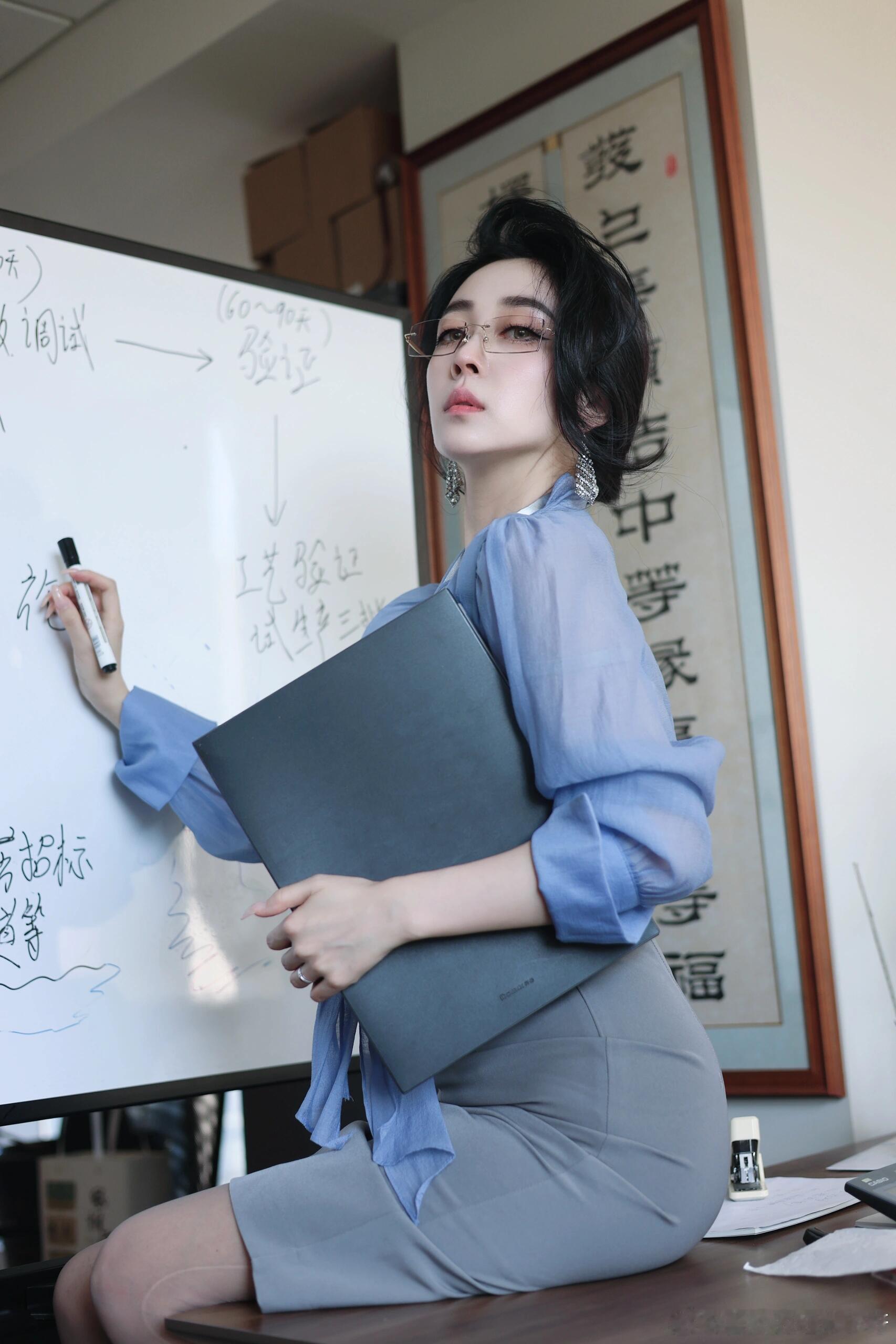 直接上桌了，属实有点狂野~