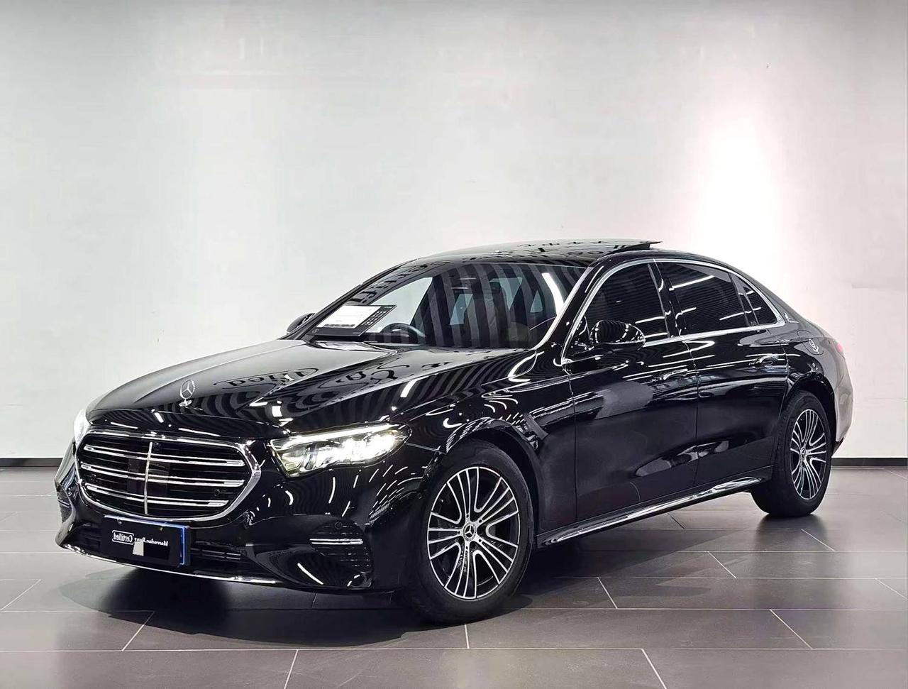 奔驰E级2026款E260L48V2.0T新车指导价45.18包