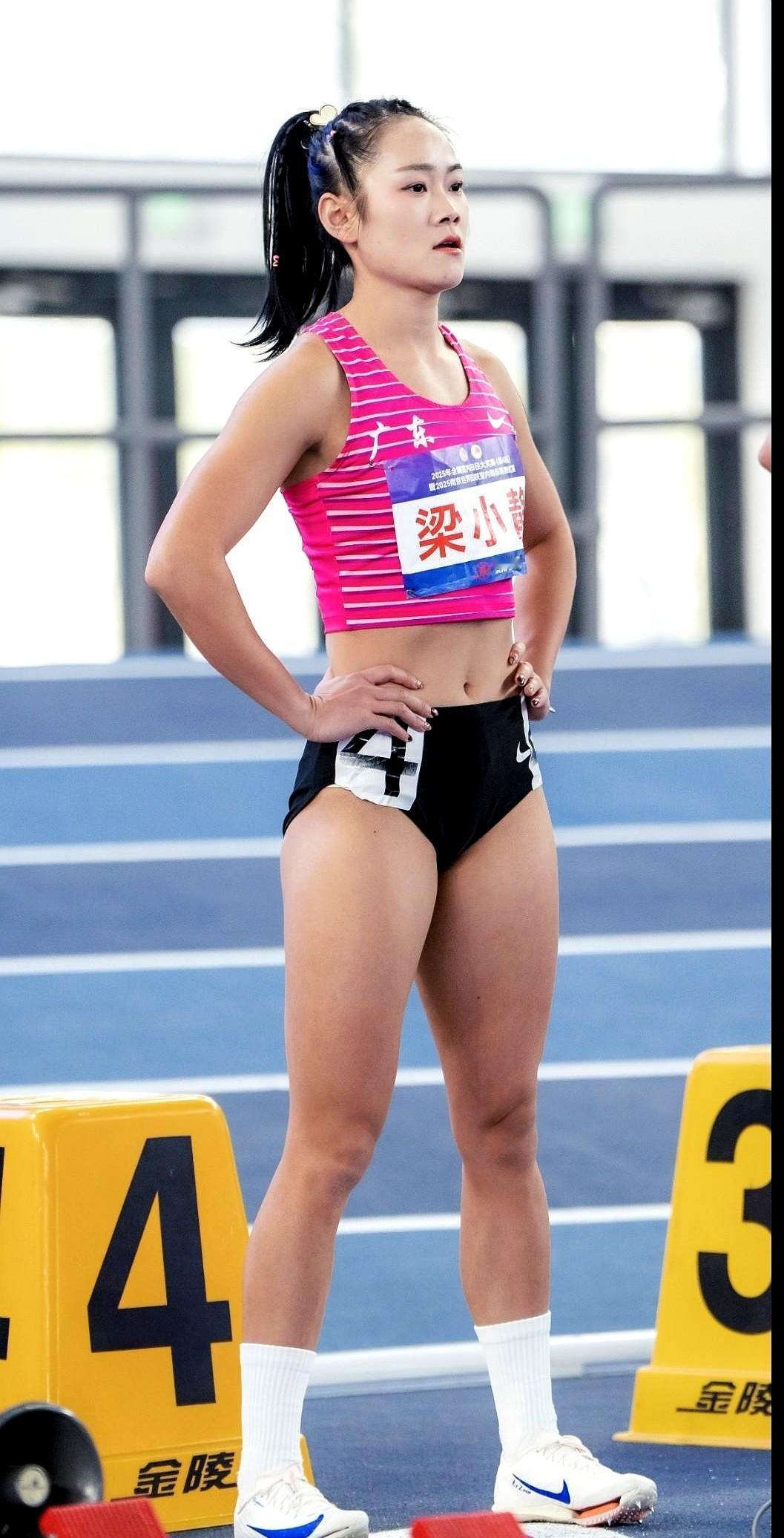 此次受伤的确对梁小静职业生涯影响重大。今年她一个人就包揽了国内女子百米十