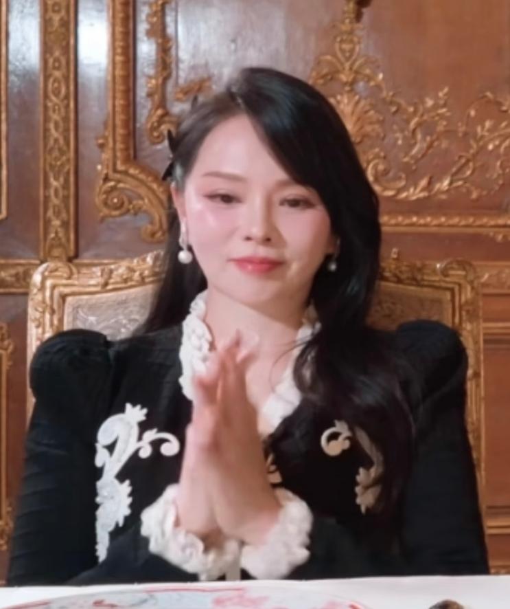 伊能静和秦昊的婚姻，真的像她在社交媒体上展示出来的那么完美吗？2026年4月