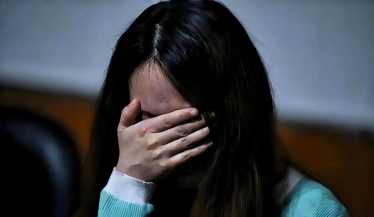 辽宁大连，一女子将亡夫留下的一套房子过户给儿子，二婚丈夫以夫妻共同财产为由，要求