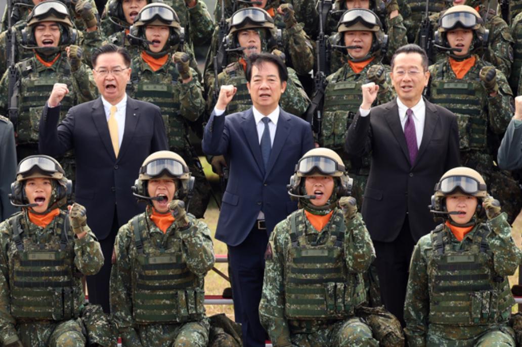 “台独”武装春节期间闹事迹象出现赖清德等3名“台独”头目发出挑衅政治讯号，解