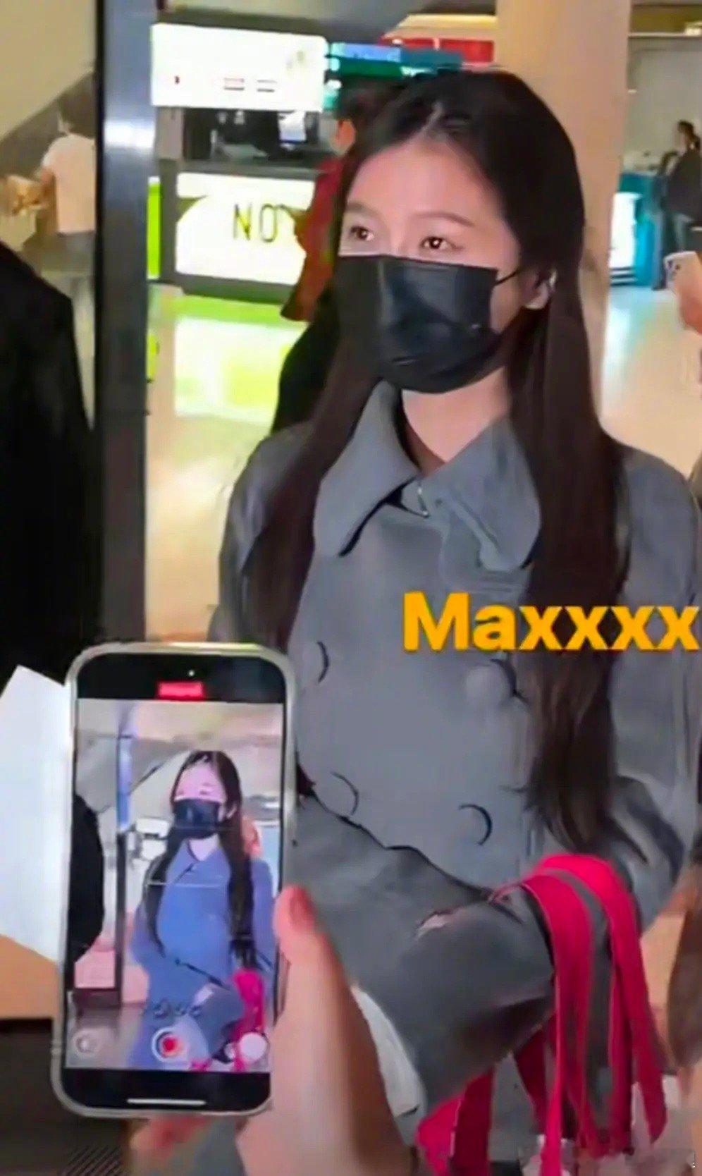 赵露思泰国路透生图，状态怎么样？