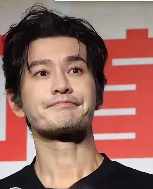 黄晓明现在也挺可怜的维持了半辈子的体面差点被自己的女人，败光了?网友发现叶珂退