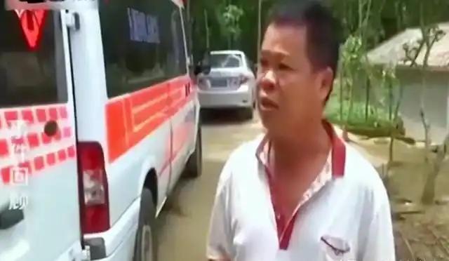 海南女子抛夫弃子改嫁23年，瘫痪后被现任嫌弃，结果直接让救护车抬回前夫家，消失2