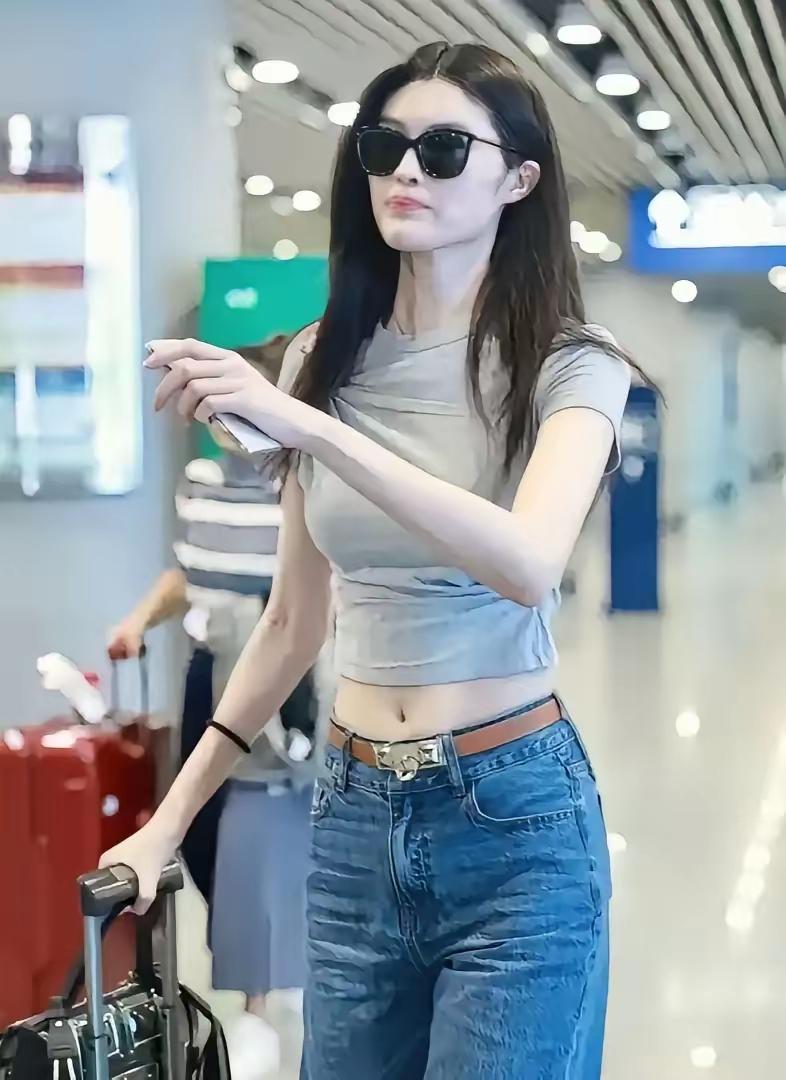 肤白貌美大长腿