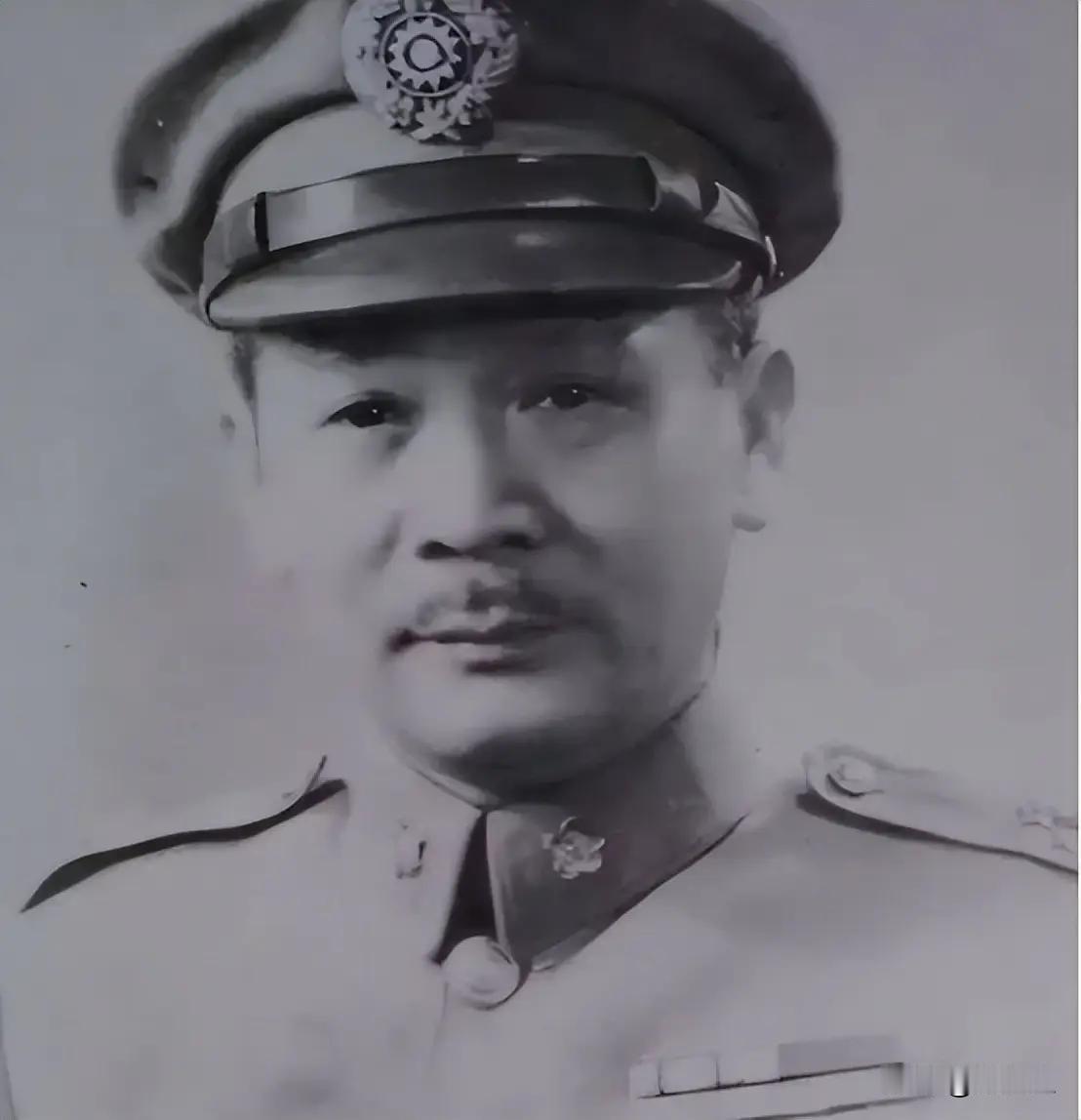 1992年，一只朴素的木盒，从香港运回广东，里面是国民党陆军二级上将、北伐“铁军