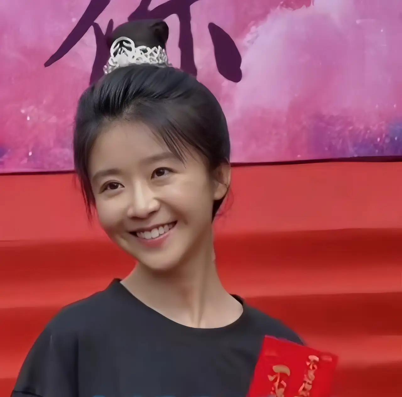 这样的颜值，这样的身材，都能演正剧里面的大女主？说实话这五官长的太一般了，短剧里