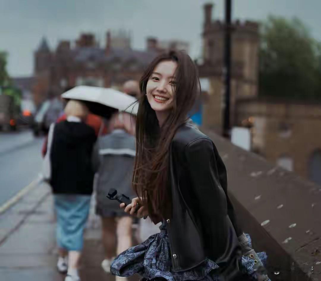 一个好的家庭，长辈们都是智慧的，懂得下一代的不容易。总是时刻准备着，及时