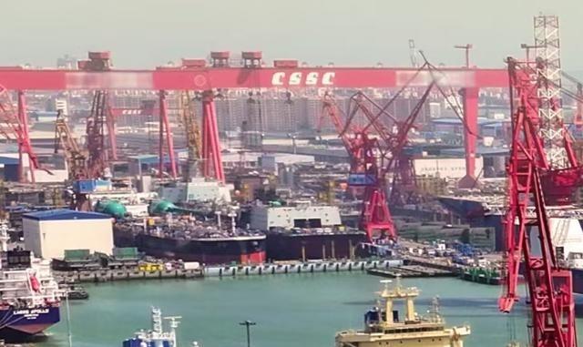 中国海军这手藏得太绝了，5月21日官方首次公开证实，中国正在打造一艘史无前