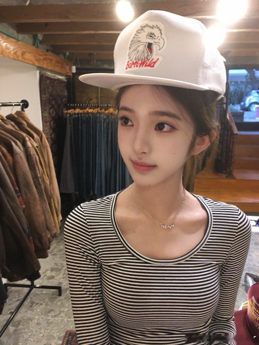 新年快乐希望大家像小马宝莉一样拥有彩虹般的快乐