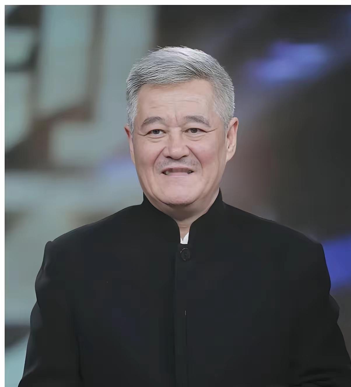 赵本山啊赵本山，你藏的可太深了！上网查了才知道，60多岁的他竟然以前有过这些