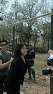 她居然做到了……强悍！让多数男子汗颜。​​​