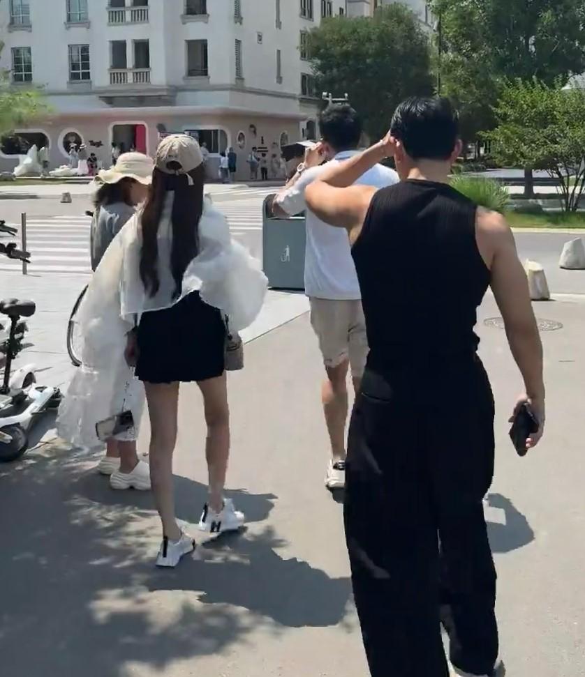 太逗了应该不是真的吧？！有在阿那亚买房的友友们吗？北岸六期真的进水了吗？！汪小