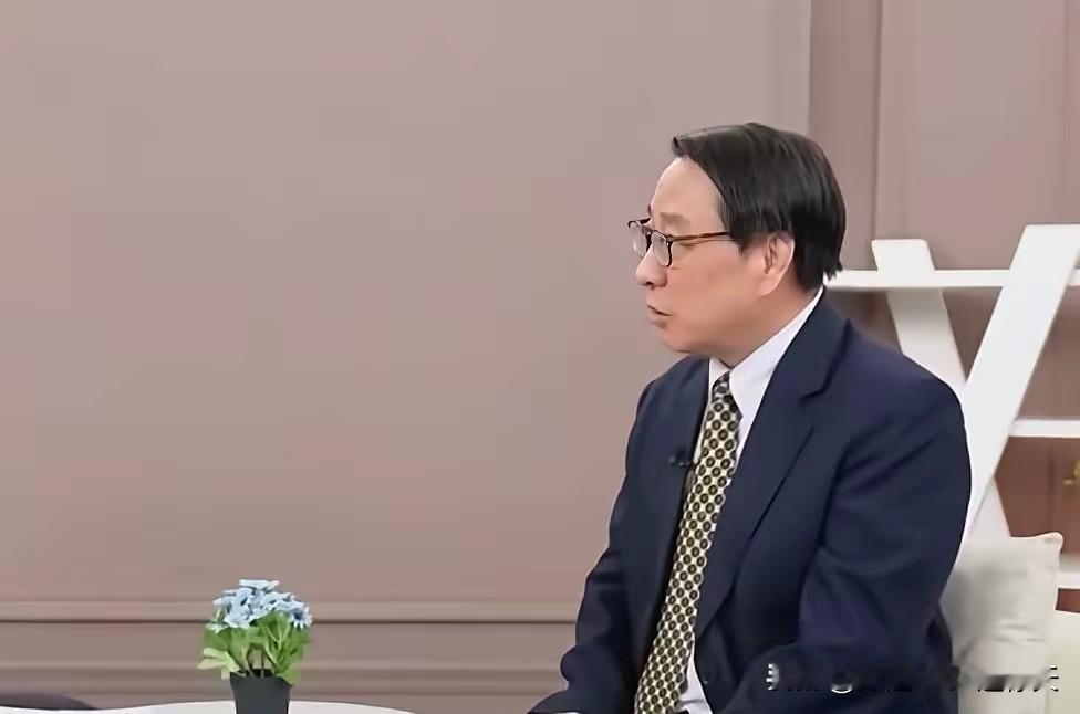 高志凯教授又出奇招！针对高市此前的逆天言论，高教授给出了几个建议。他认为解决问