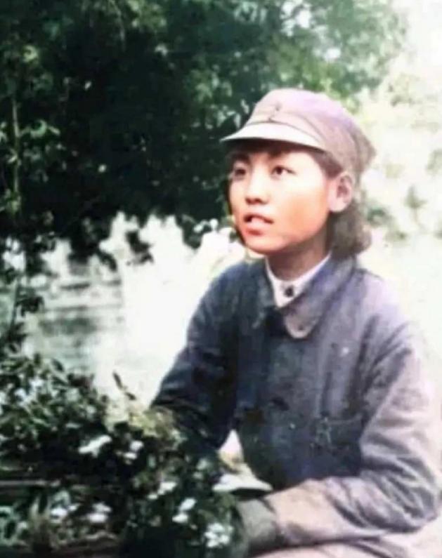 史瑞楚，八路军115师随军女医生，也是115师代师长陈光的妻子。1920年她出生