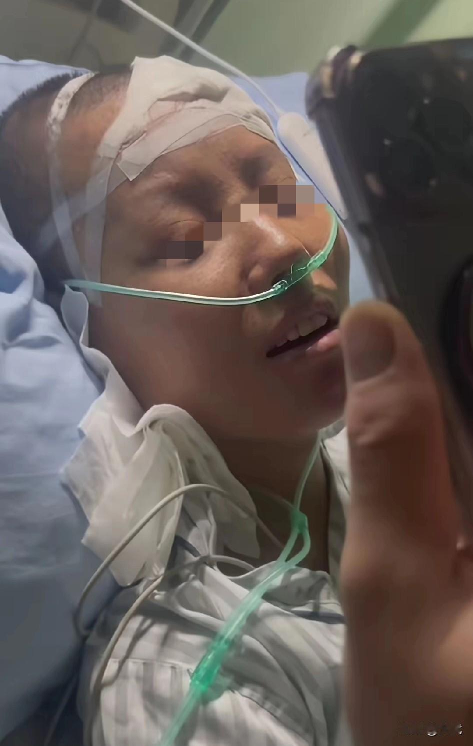 女子病危她强撑着，让丈夫扶稳手机，接通了视频。“宝贝，妈妈好想你呦。”她微笑着，