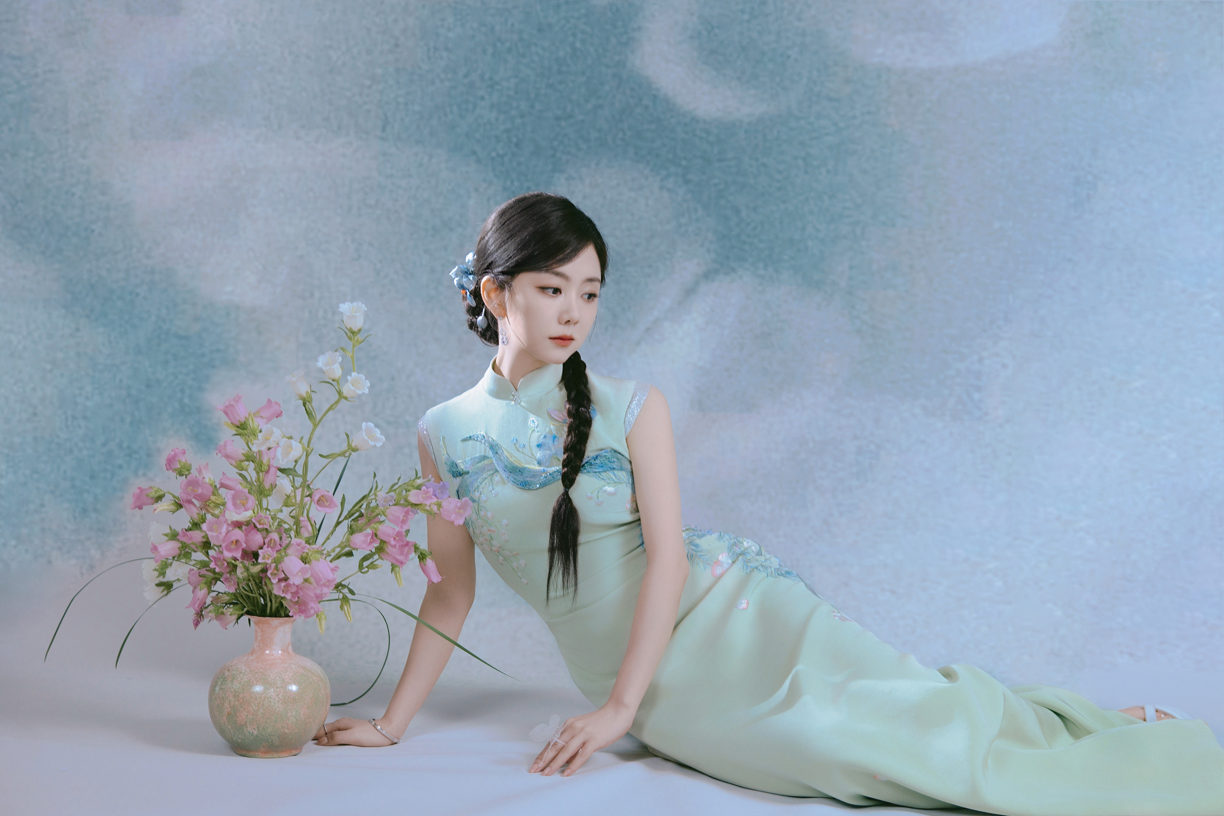 谭松韵回应0个丫鬟看上大爷谭松韵在复制粘贴的时代，你是手写的诗
