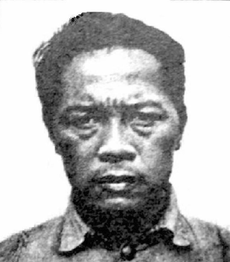 1945年8月19日，桂系副军长李本一，冒充重庆来的受降大员，以“钦差大臣”的姿