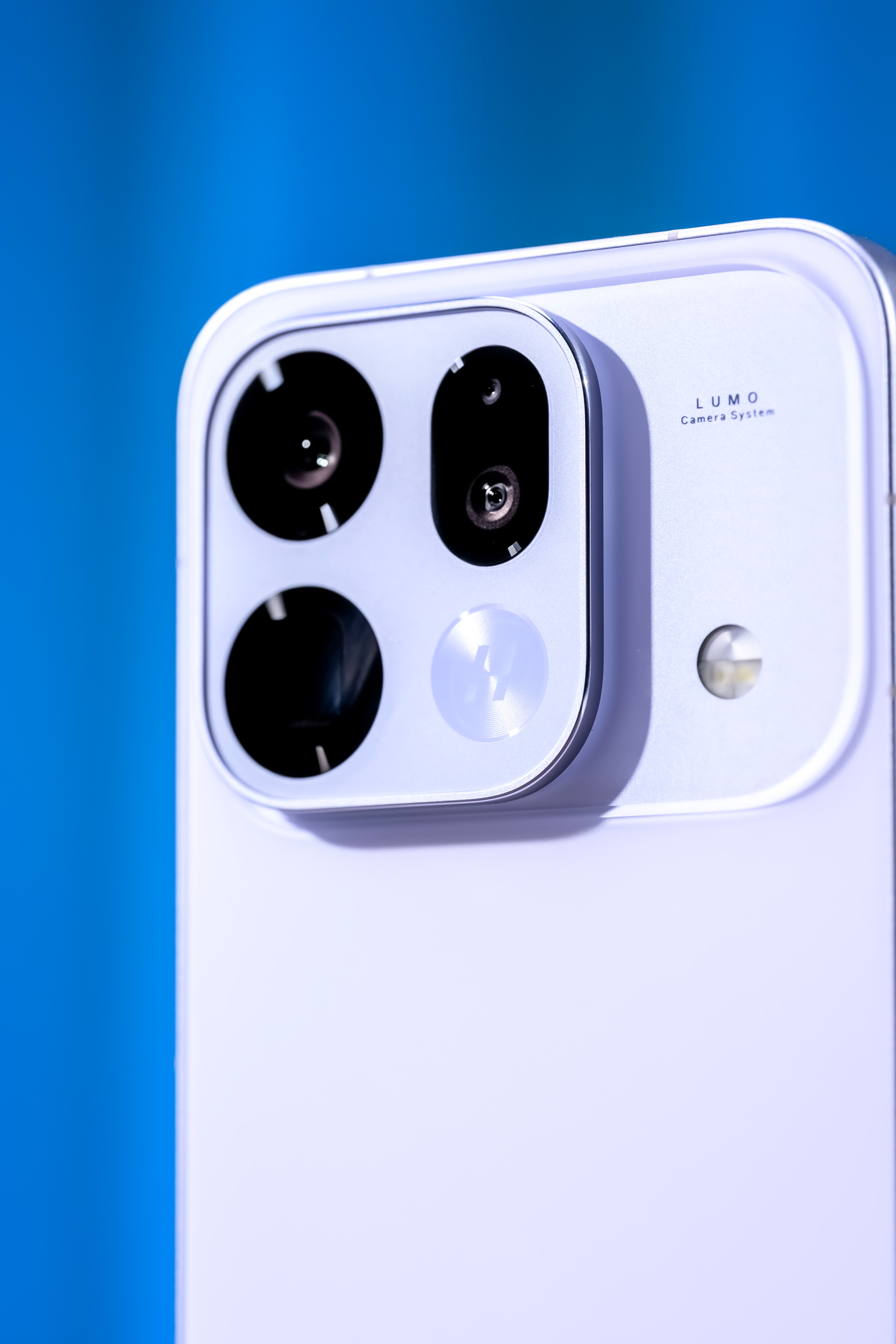 OPPOFindX9sPro外观公开，我们这台是自在白配色，有一说一这质感