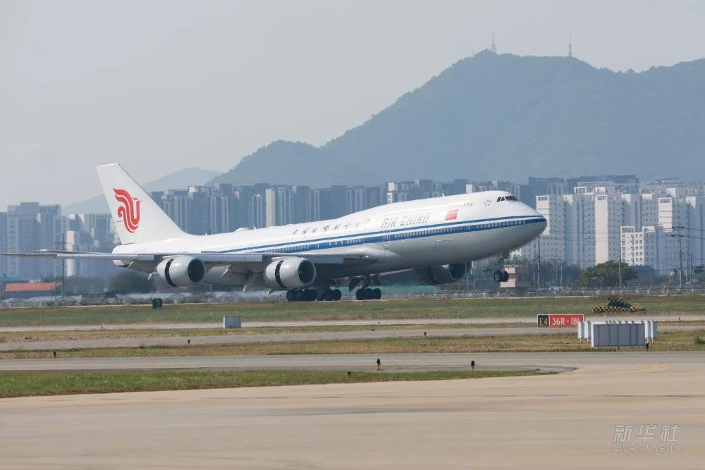 10月30号上午,中、美双方的代表团刚刚已经抵达了釜山机场,准备即将于北京时间1