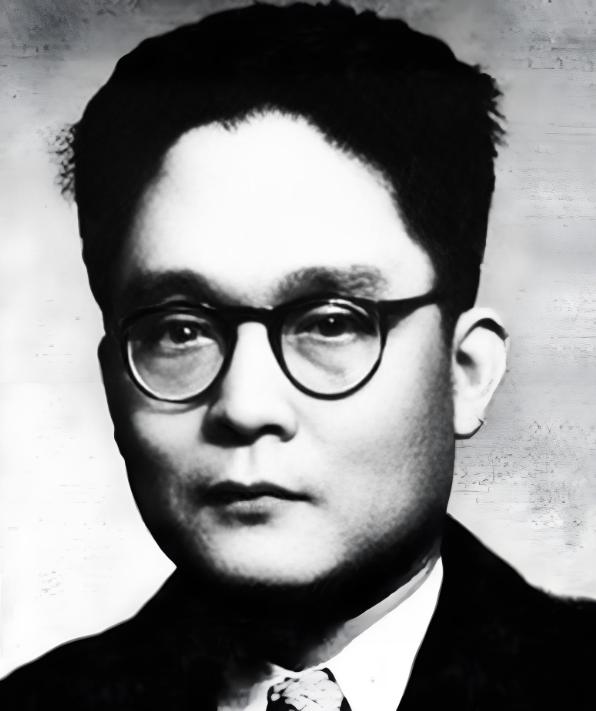 1933年春天，日本关东军逼近长城，平津震动。南京方面有人提出，可以效仿日本当年