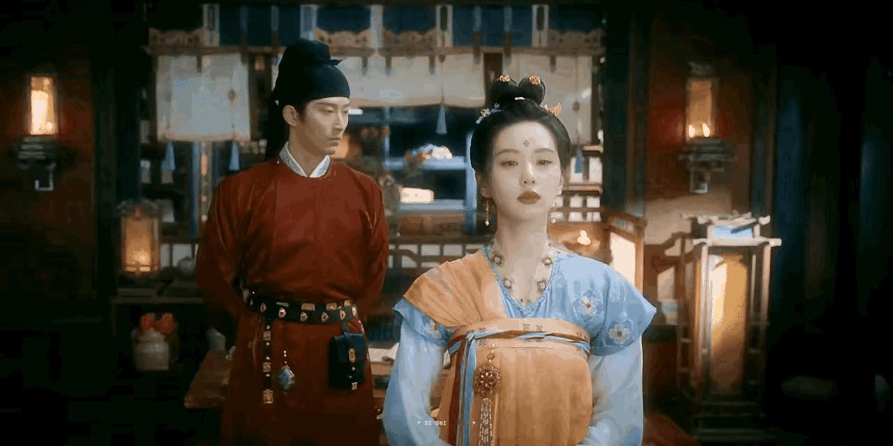 刘诗诗挺奇怪的，戏里戏外两个人。只要是拍戏，脖子就像被钢筋水泥焊住了，眼睛就像盲