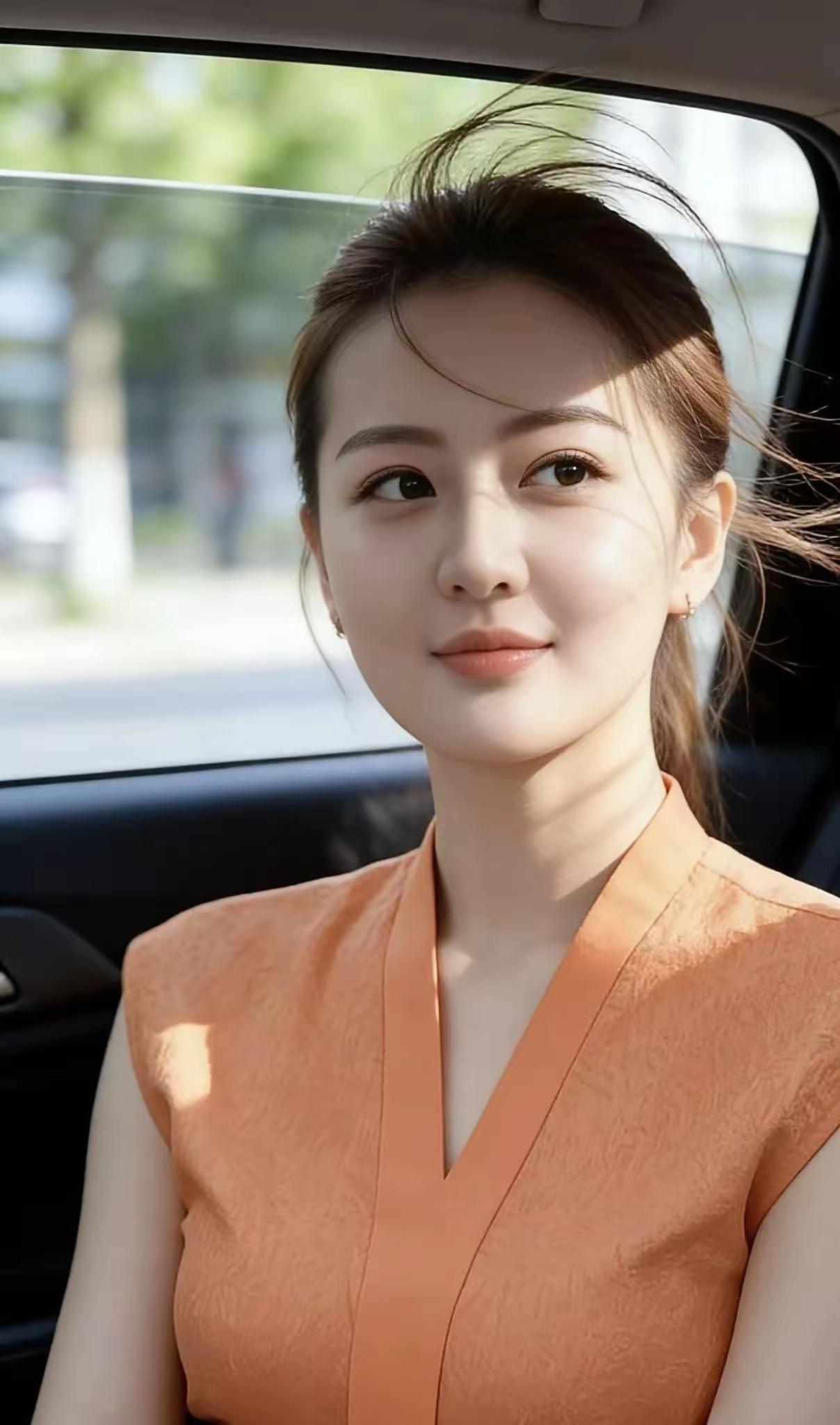 以颜值博关注，用学识立天地，内外兼修，光芒自来。