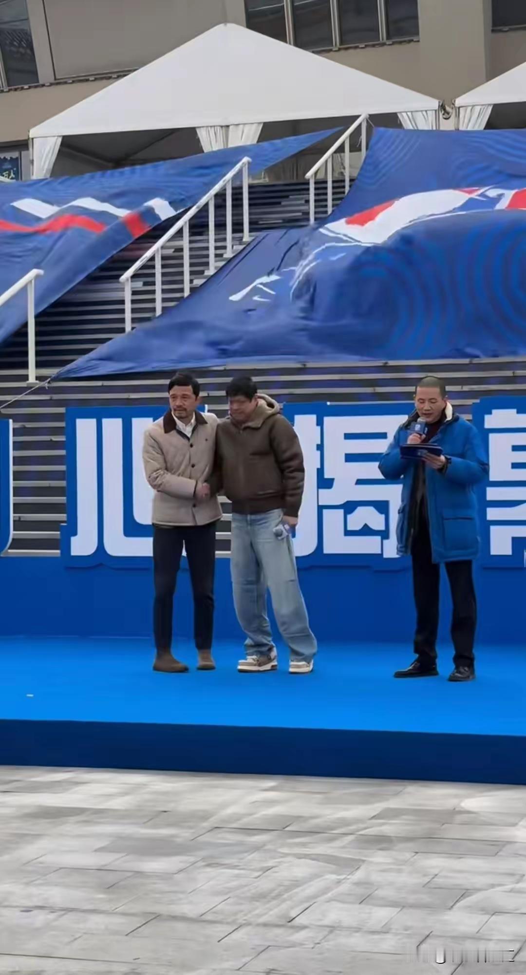 申花的功勋教练吴指导请来了吗？[捂脸哭]