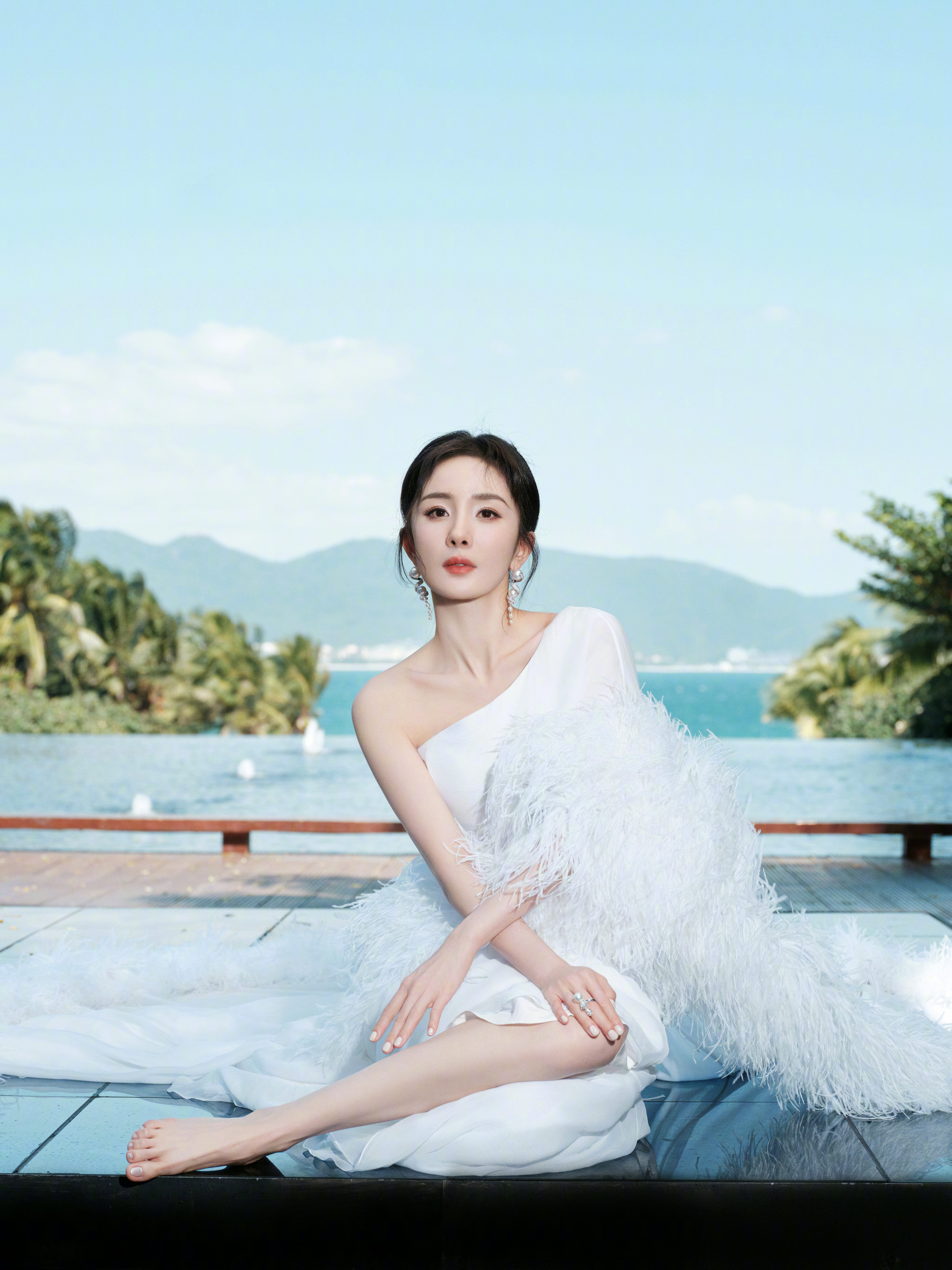 杨幂白色系完美穿搭​​​