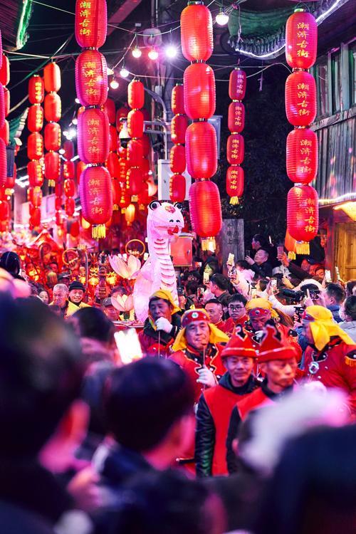 元宵节不放假的真相来了！去年11月，国务院办公厅就把2026年全年的放假安排