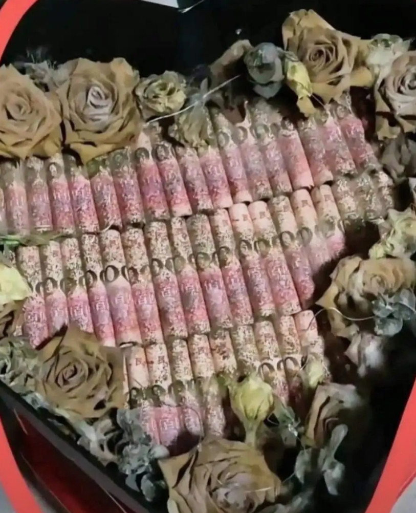 租客退房了，在床底下打扫出来的，这还能用吗