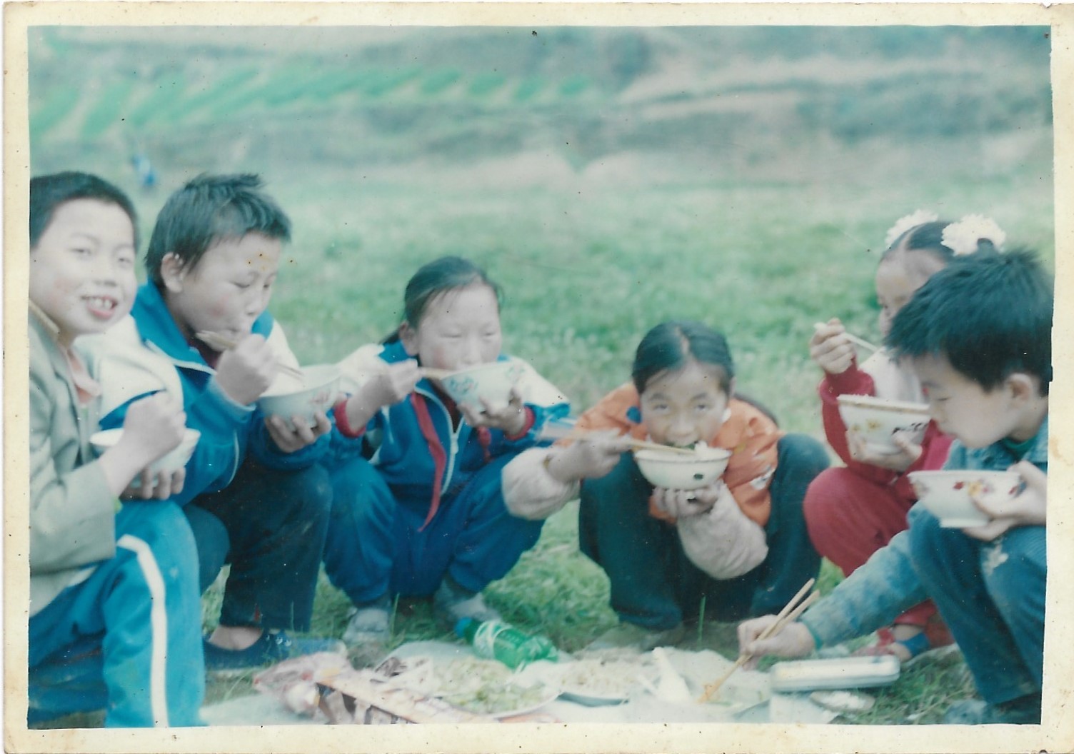 最近总刷到川渝学生春游做饭的视频，评论区很多外地朋友不理解？我以为大家小时候都会