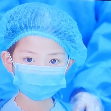 央视热播剧《问心2》里彭茂这故事太让人唏嘘。他亲儿子拉黑他三十年，临终想见儿子一