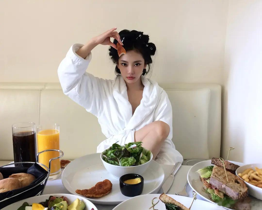 宁艺卓还不如用这个发型呢