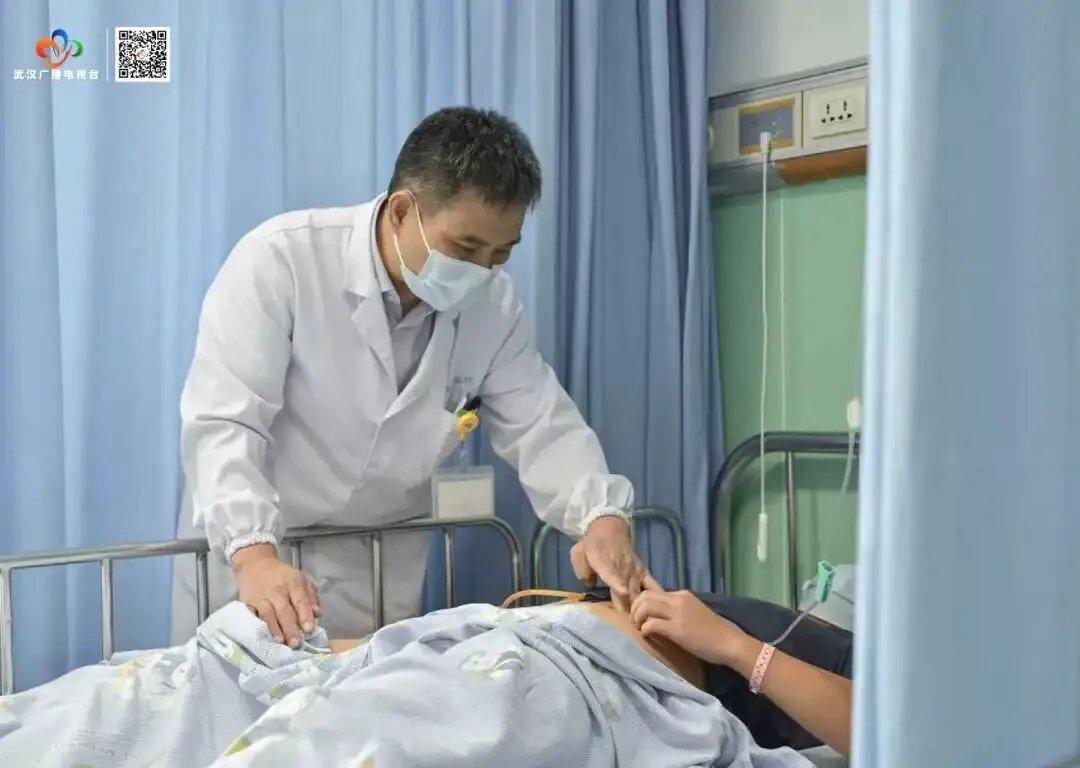 14岁男孩尿道塞进38颗“水宝宝”！膀胱胀到要“炸”，家长必看警示“医生，