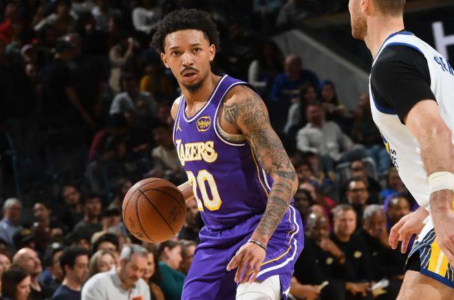 小尼克-史密斯也是湖人必须要转正的球员。史密斯的能力怎么样，肯定是强不到哪去的。