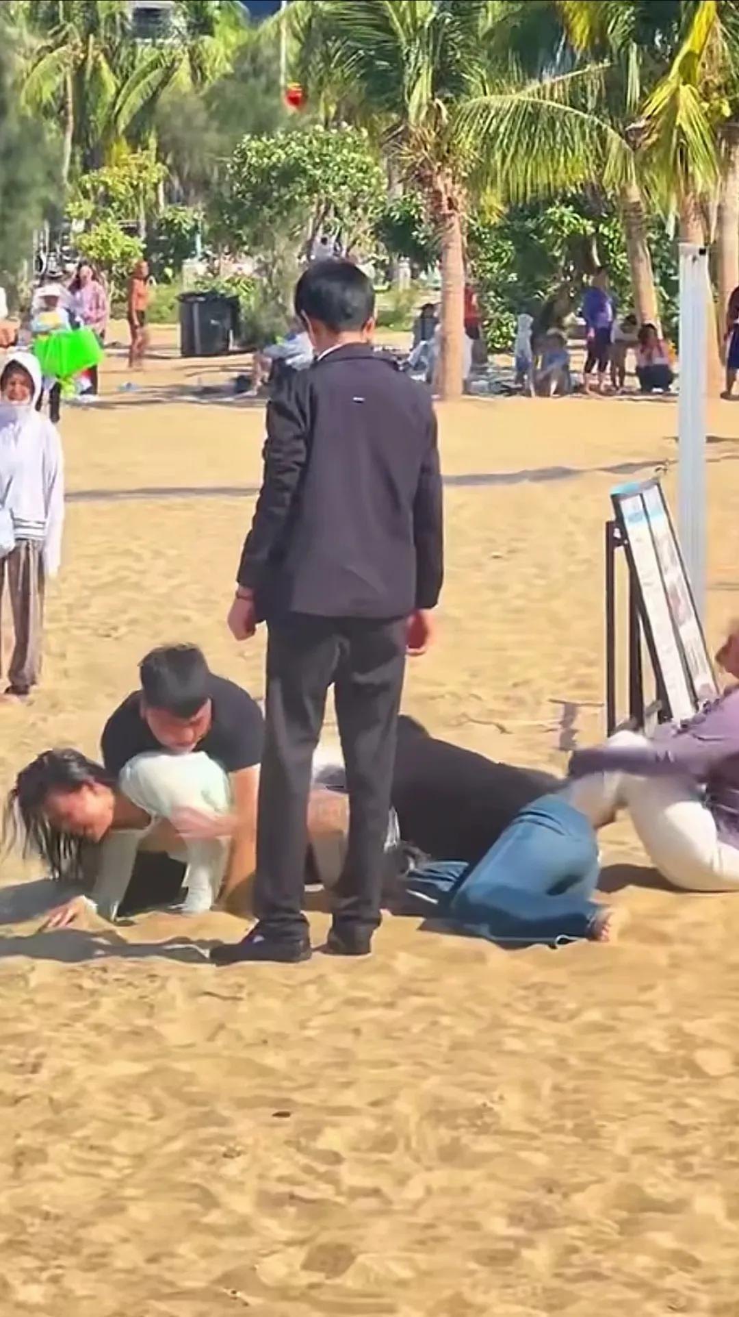 事件时间：2026年2月15日•事发地点：三亚市天涯区辖区海域（凤凰岛附近）