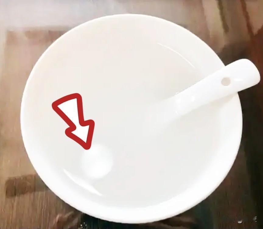 我姐有个雷打不动的习惯，都坚持十几年了，一直没改。她一年四季几乎不怎么喝白开