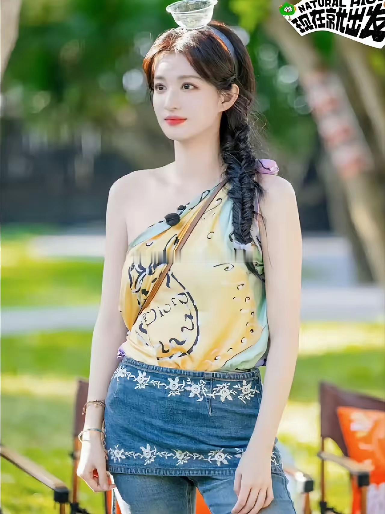 开播前：王楚然太清冷了，跟沈腾他们肯定融不进去，金晨的位置她接不住。开播后：她炒个蛋翻车，狼人杀连投